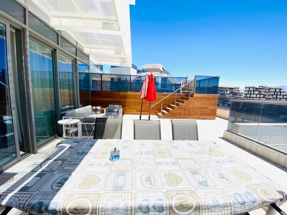Appartement Stunning Penthouse With Sea Views And Private Heated Pool à Eilat Extérieur photo