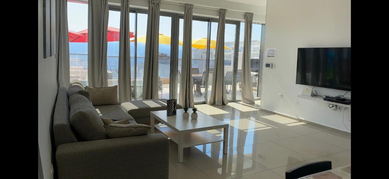 Appartement Stunning Penthouse With Sea Views And Private Heated Pool à Eilat Extérieur photo