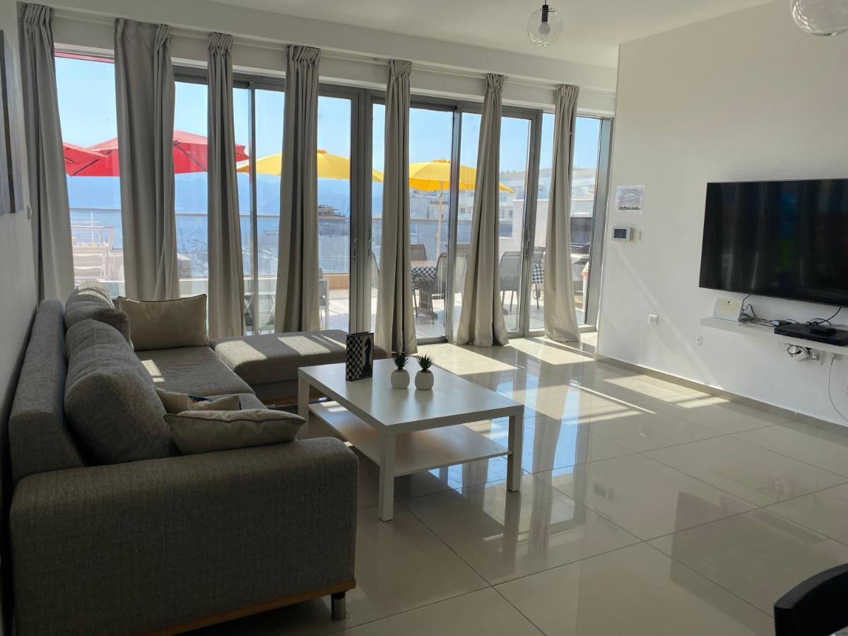 Appartement Stunning Penthouse With Sea Views And Private Heated Pool à Eilat Extérieur photo