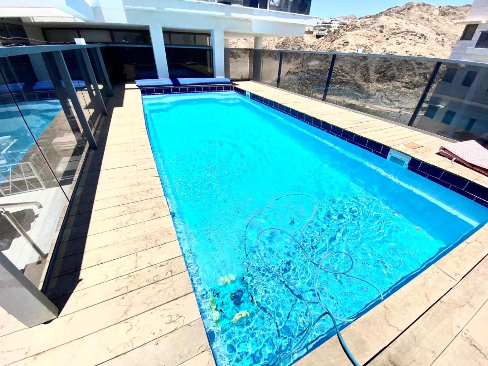 Appartement Stunning Penthouse With Sea Views And Private Heated Pool à Eilat Extérieur photo